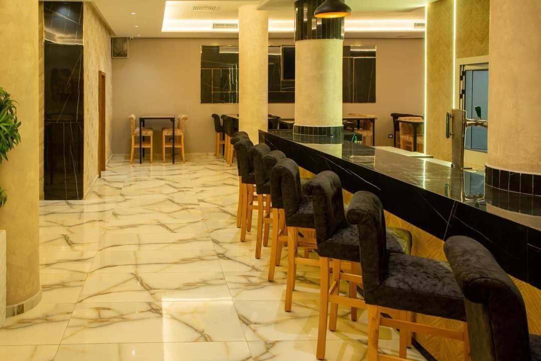 Hotel Donia Sfax Bagian luar foto