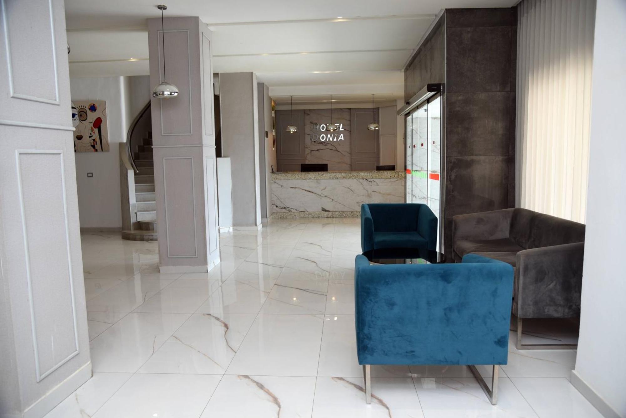 Hotel Donia Sfax Bagian luar foto