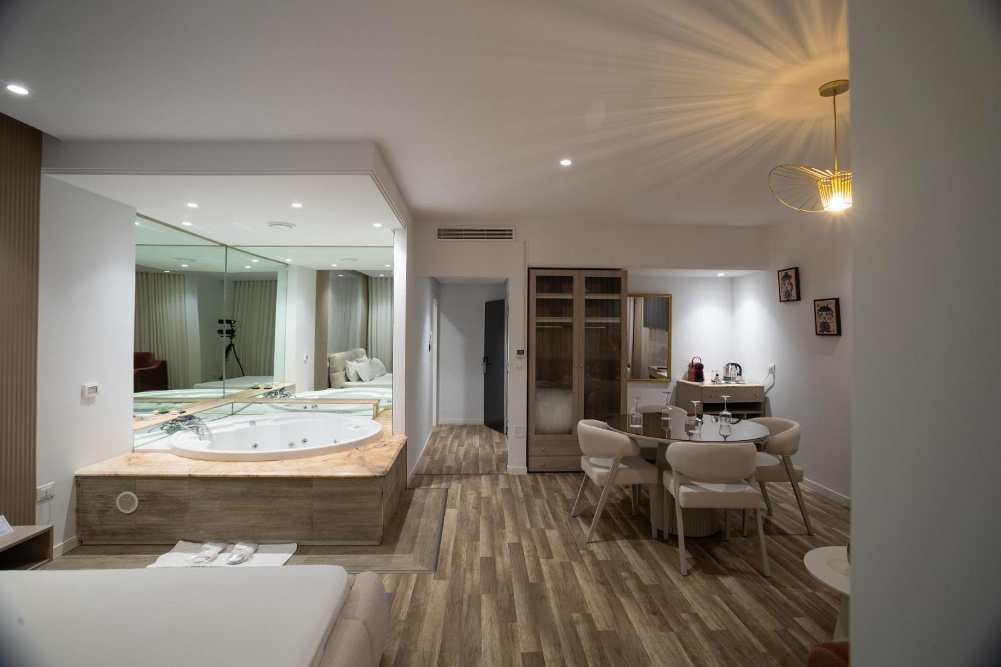 Hotel Donia Sfax Bagian luar foto