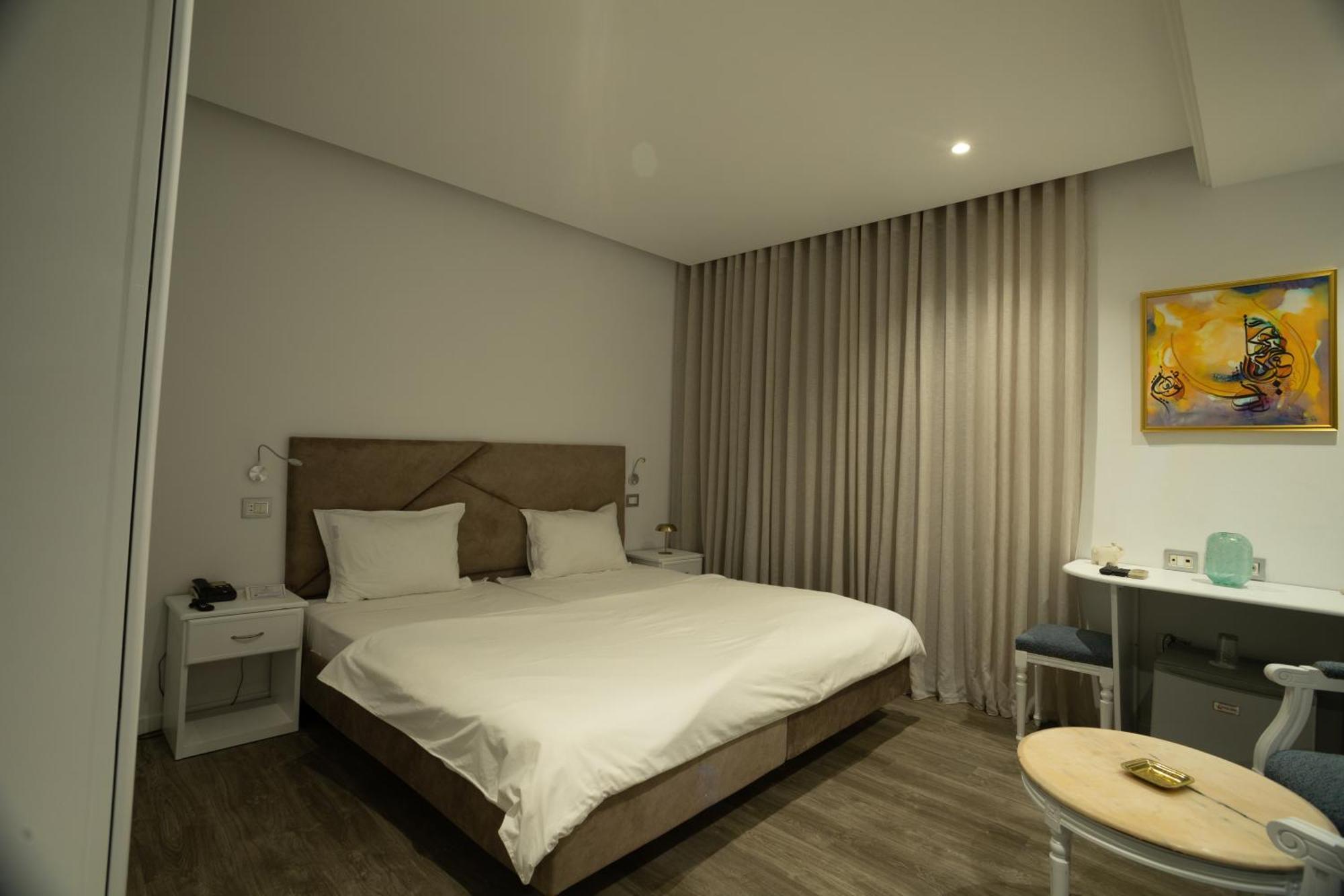 Hotel Donia Sfax Bagian luar foto